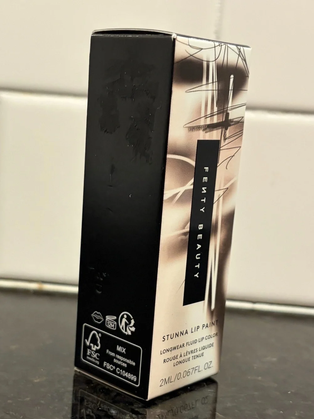 Fenty Beauty Stunna Lip Paint Longwear Fluid Lip Color shade 04-Unveil